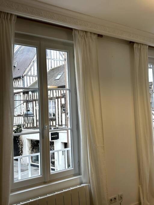 Le Petit Paris Compiegne Apartment Exterior photo