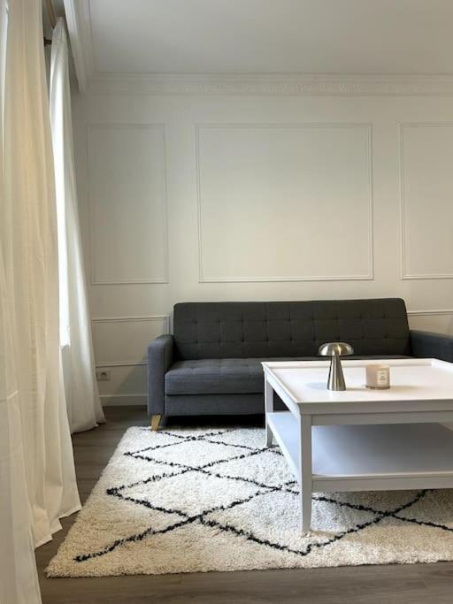 Le Petit Paris Compiegne Apartment Exterior photo